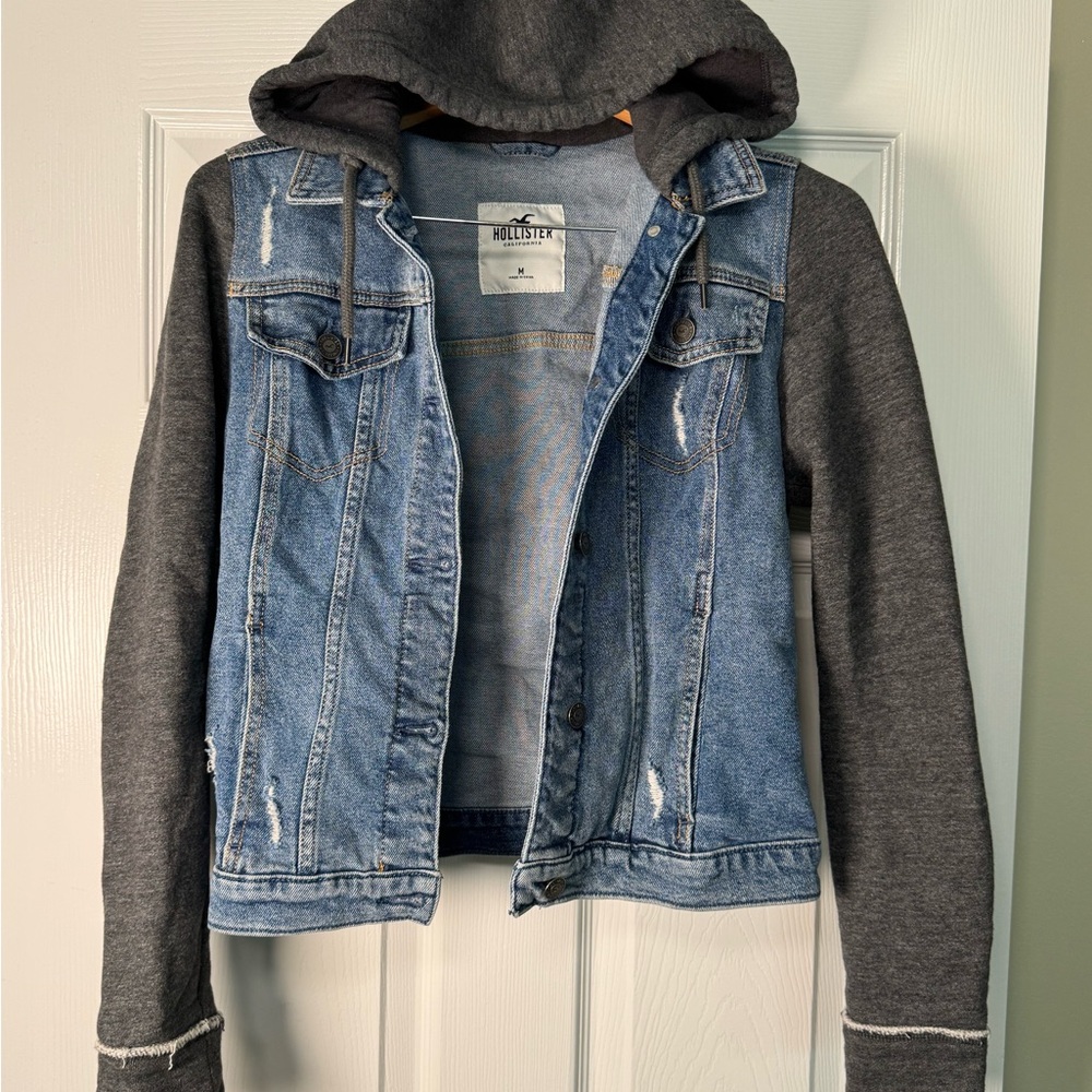 Hollister Jean Hoodie